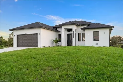 2714 24th St W, Lehigh Acres, FL 33971
