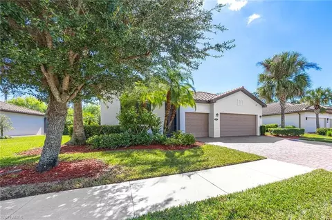 3827 Treasure Cove Cir, Naples, FL 34114
