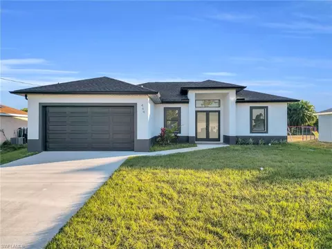 2610 Carol Pl, Lehigh Acres, FL 33971