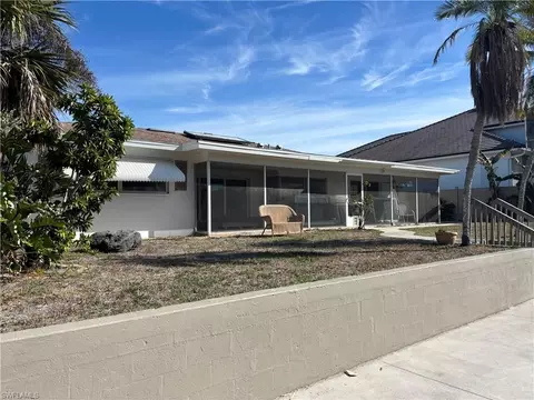 Exterior - 452 Seabee Ave, Naples, FL 34108 photo 5 of 6