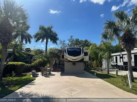 1674 Diamond Lake Cir, Naples, FL 34114
