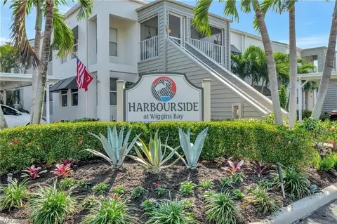 523 Club Side Dr #2-523, Naples, FL 34110