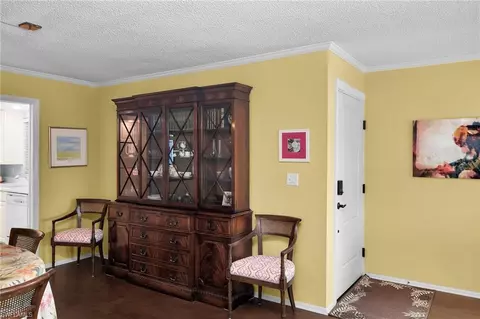 Dining - 4150 Crayton Rd #B6, Naples, FL 34103 photo 2 of 2