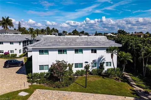 Exterior - 4150 Crayton Rd #B6, Naples, FL 34103 photo 2 of 5