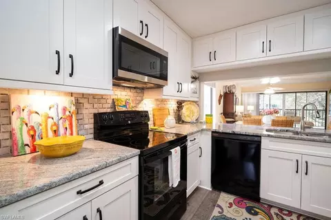 1200 Commonwealth Cir #H201, Naples, FL 34116