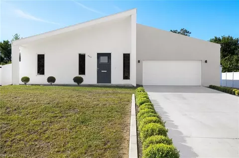 840 Carpenter St E, Lehigh Acres, FL 33974