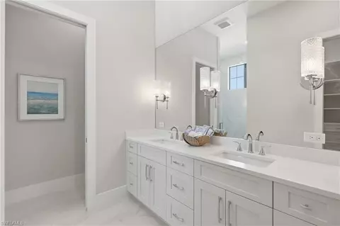 Bath - 1102 9th Ave N, Naples, FL 34102 photo 5 of 9