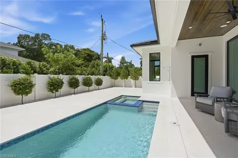 Exterior - 1102 9th Ave N, Naples, FL 34102 photo 8 of 12
