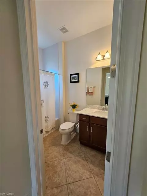 Bath - 1283 Manado Dr, Naples, FL 34113 photo 3 of 5