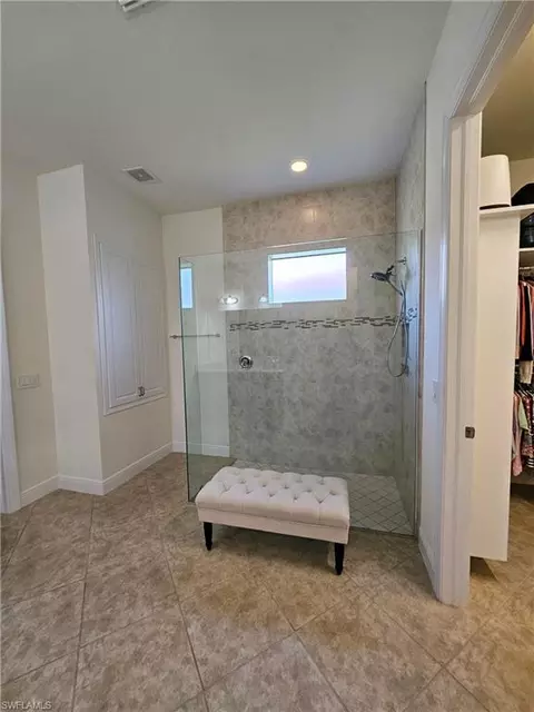 Bath - 1283 Manado Dr, Naples, FL 34113 photo 1 of 5