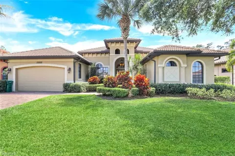 7323 Acorn Way, Naples, FL 34119