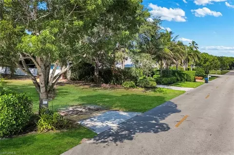 760 1st Ave N, Naples, FL 34102 photo 3