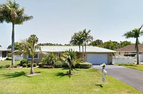 556 96th Ave N, Naples, FL 34108