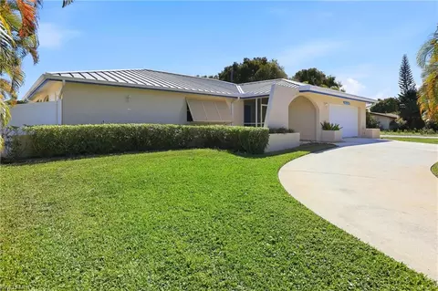 4490 19th Ave SW, Naples, FL 34116