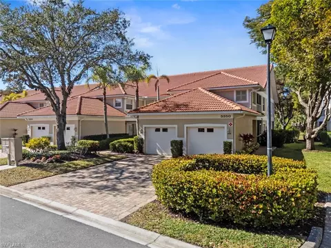 5350 Andover Dr #202, Naples, FL 34110