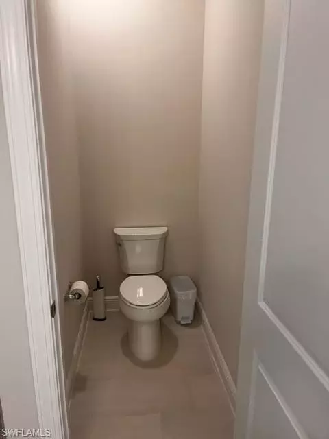 Bath - 9195 Cayman Dr, Naples, FL 34114 photo 3 of 3