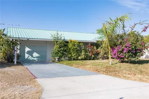 18568 Flamingo Rd, Fort Myers, FL 33967