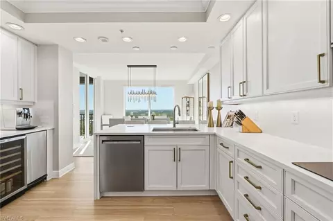 445 Cove Tower Dr #1001, Naples, FL 34110