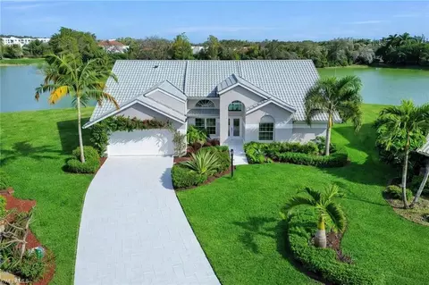 7208 Country Lake Cir, Naples, FL 34104