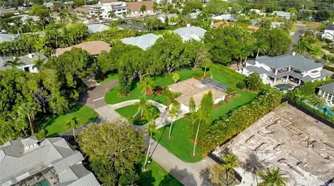 View/Area - 690 Murex Dr, Naples, FL 34102 photo 6 of 6