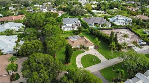 View/Area - 690 Murex Dr, Naples, FL 34102 photo 5 of 6