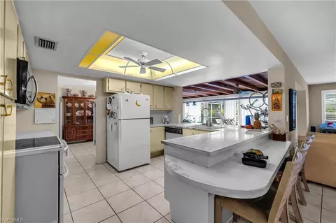 Kitchen - 690 Murex Dr, Naples, FL 34102 photo 3 of 4