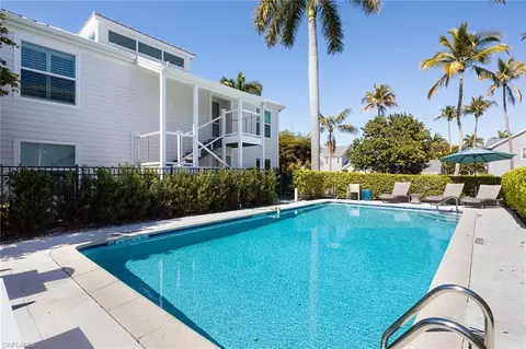 Exterior - 230 6th Ave S #12, Naples, FL 34102 photo 8 of 10