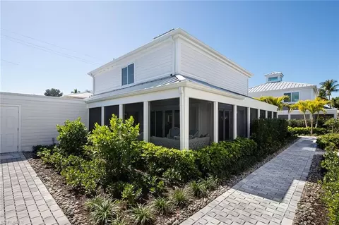 Exterior - 230 6th Ave S #12, Naples, FL 34102 photo 6 of 10