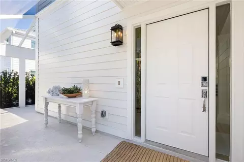 Exterior - 230 6th Ave S #12, Naples, FL 34102 photo 3 of 10