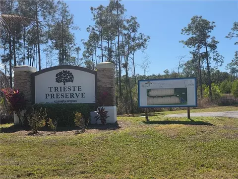 25460 Divot Dr, Bonita Springs, FL 34135