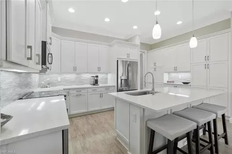 5665 Highbourne Dr, Naples, FL 34113 photo 5