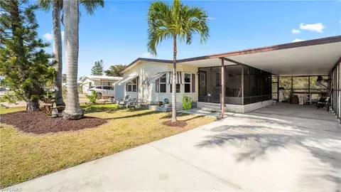 121 Grassy Key Ln, Naples, FL 34114