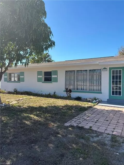 18566 Dogwood Rd, Fort Myers, FL 33967