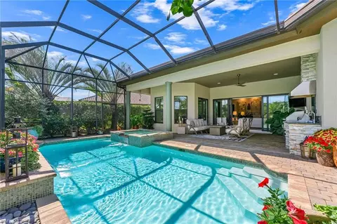 6818 Canwick Cove Cir, Naples, FL 34113
