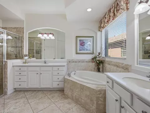 Bath - 6300 Serano Way, Naples, FL 34113 photo 2 of 3
