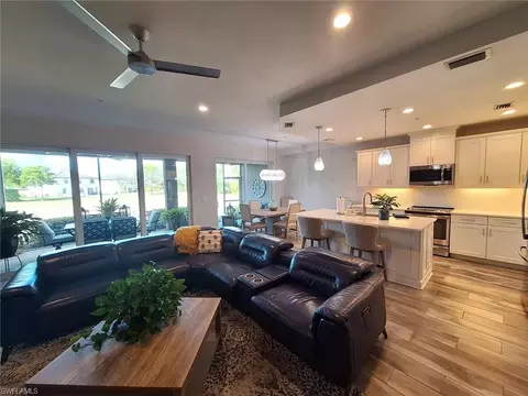2335 Sawyers Hill Rd #503, Naples, FL 34120