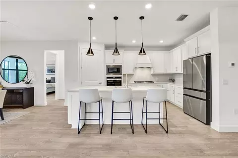 1952 Yellowfin Cir, Naples, FL 34114