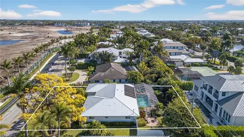 420 S Golf Dr, Naples, FL 34102