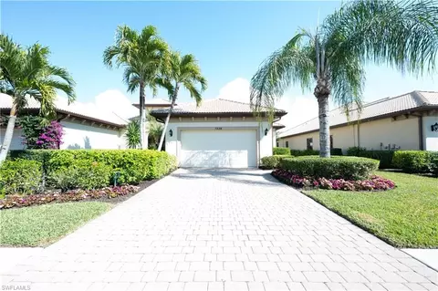 7524 Moorgate Point Way, Naples, FL 34113