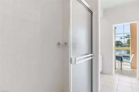 Bath - 11283 Longshore Way E, Naples, FL 34119 photo 3 of 4