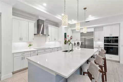 2472 Breakwater Way #11101, Naples, FL 34112