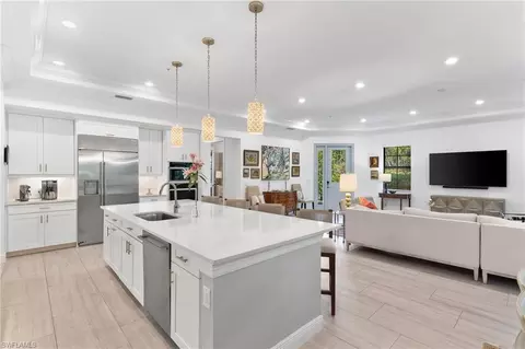 Kitchen - 2472 Breakwater Way #11101, Naples, FL 34112 photo 3 of 7