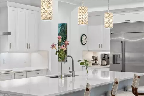 Kitchen - 2472 Breakwater Way #11101, Naples, FL 34112 photo 6 of 7