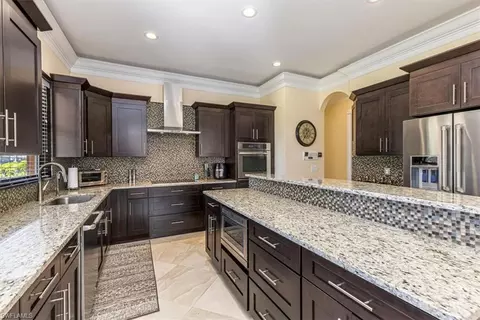 Kitchen - 2135 Par Dr, Naples, FL 34120 photo 2 of 4