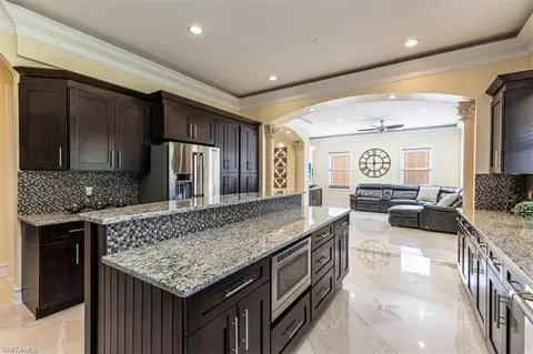 Kitchen - 2135 Par Dr, Naples, FL 34120 photo 4 of 4