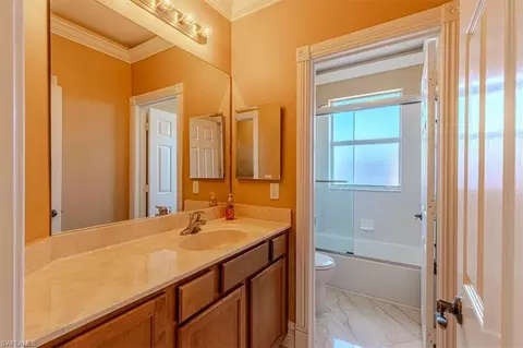 Bath - 2135 Par Dr, Naples, FL 34120 photo 8 of 9