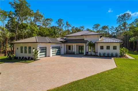 5000 Palmetto Woods Dr, Naples, FL 34119