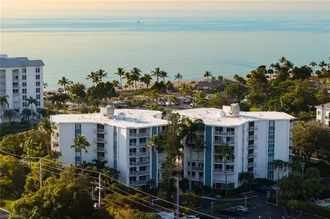 1300 Gulf Shore Blvd N #102, Naples, FL 34102