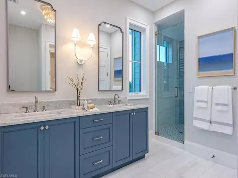 Bath - 448 Devils Ln, Naples, FL 34103 photo 4 of 7