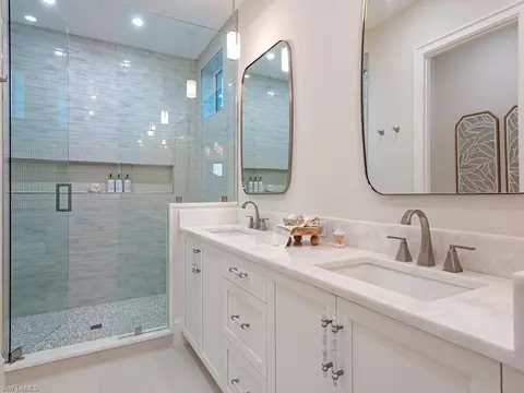 Bath - 448 Devils Ln, Naples, FL 34103 photo 3 of 7